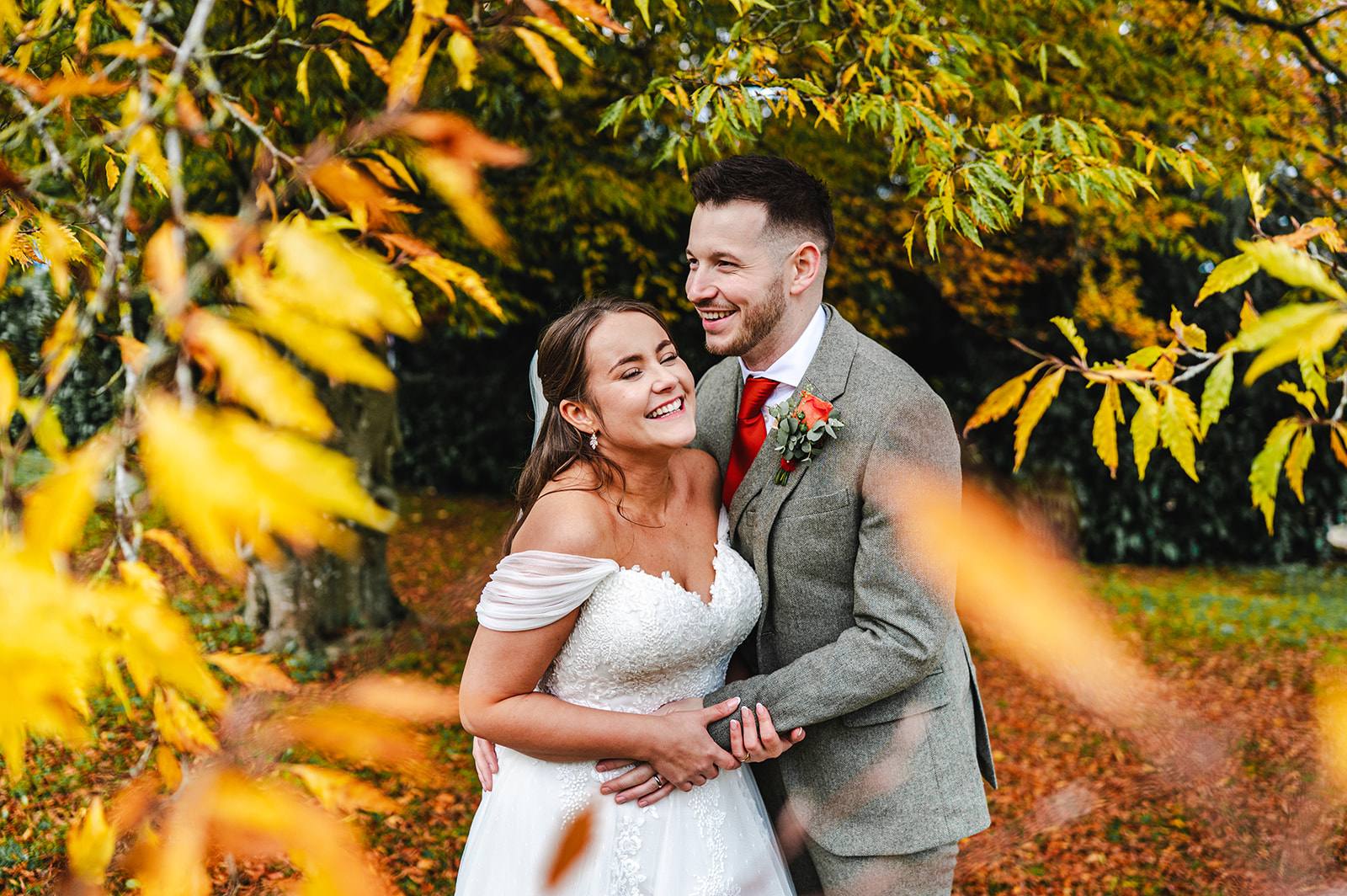 Sarah & Tom wedding at Bredenbury Court Barns