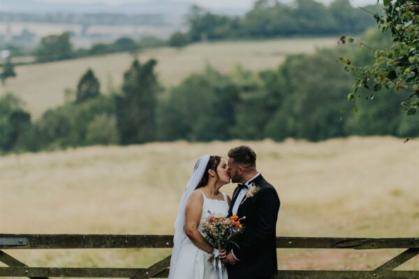 Optimized by JPEGmini 3.18.2.210403453-AP 0x98b5f2c1