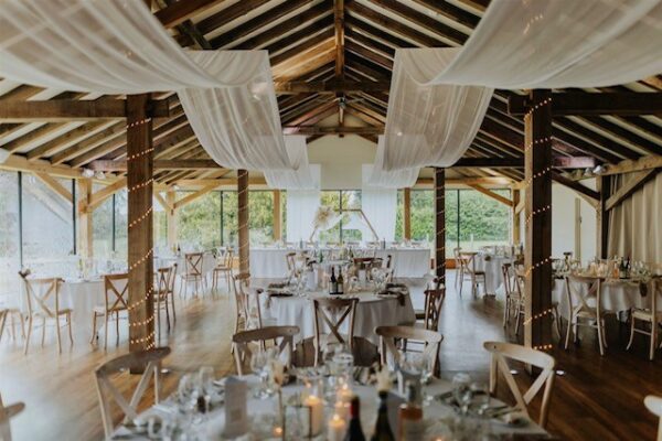 Pg22 Feast & Fizz - Oak Barn